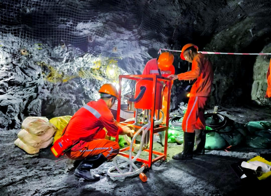廣西礦業(yè) 錨索注漿支護技術為采場安全筑起堅固防線
